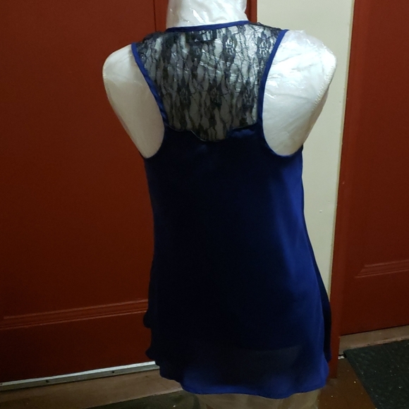 AQUA BLUE SLEEVELESS TOP SIZE MEDIUM - Picture 2 of 12